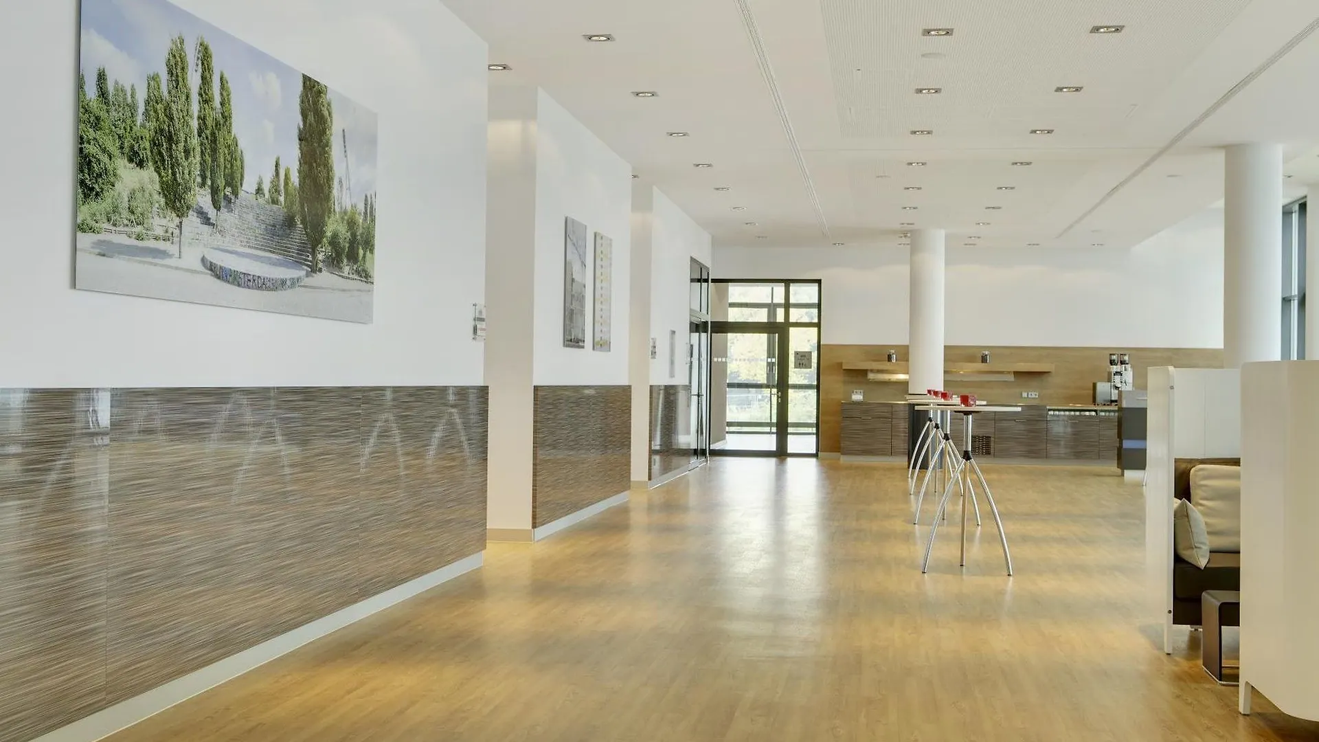 **** Hotel Intercityhotel Berlin Hauptbahnhof Germany