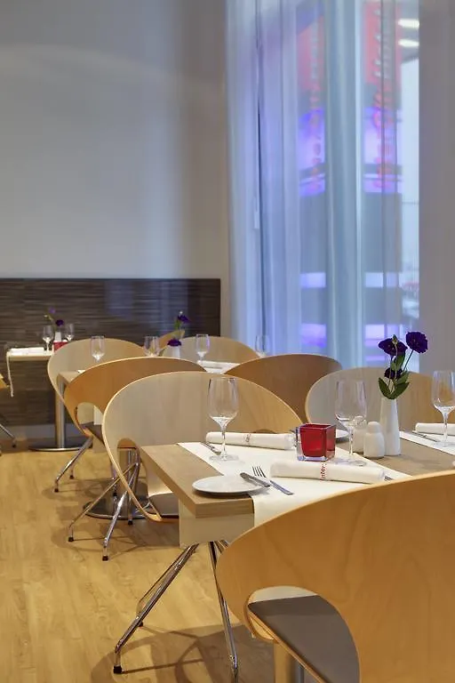Intercityhotel Berlin Hauptbahnhof Germany