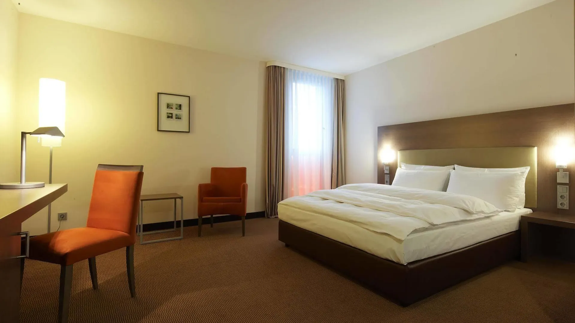 Intercityhotel Berlin Hauptbahnhof 4*,  Germany